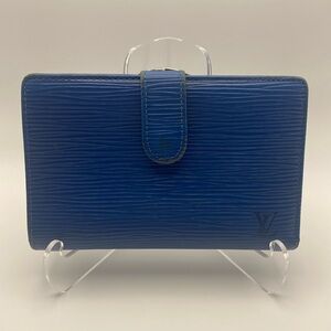 Louis Vuitton Epi Blue Leather Kiss Lock Compact Wallet